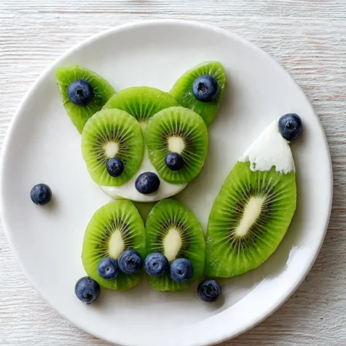 Cute kiwi fox-themed snack, perfect for kids and fun gatherings.