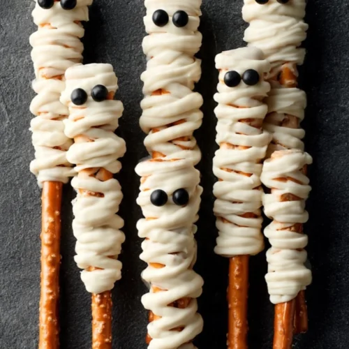 Mummy chocolate covered pretzels decorated for Halloween